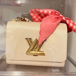 Louis Vuitton Shoulder Bag Twist PM (White/Cream) Epi Leather